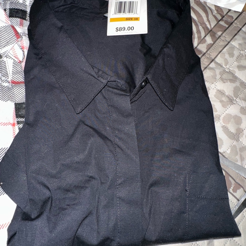 New Classic Black Short sleeve shirt, also four used shirts included. All 3xL